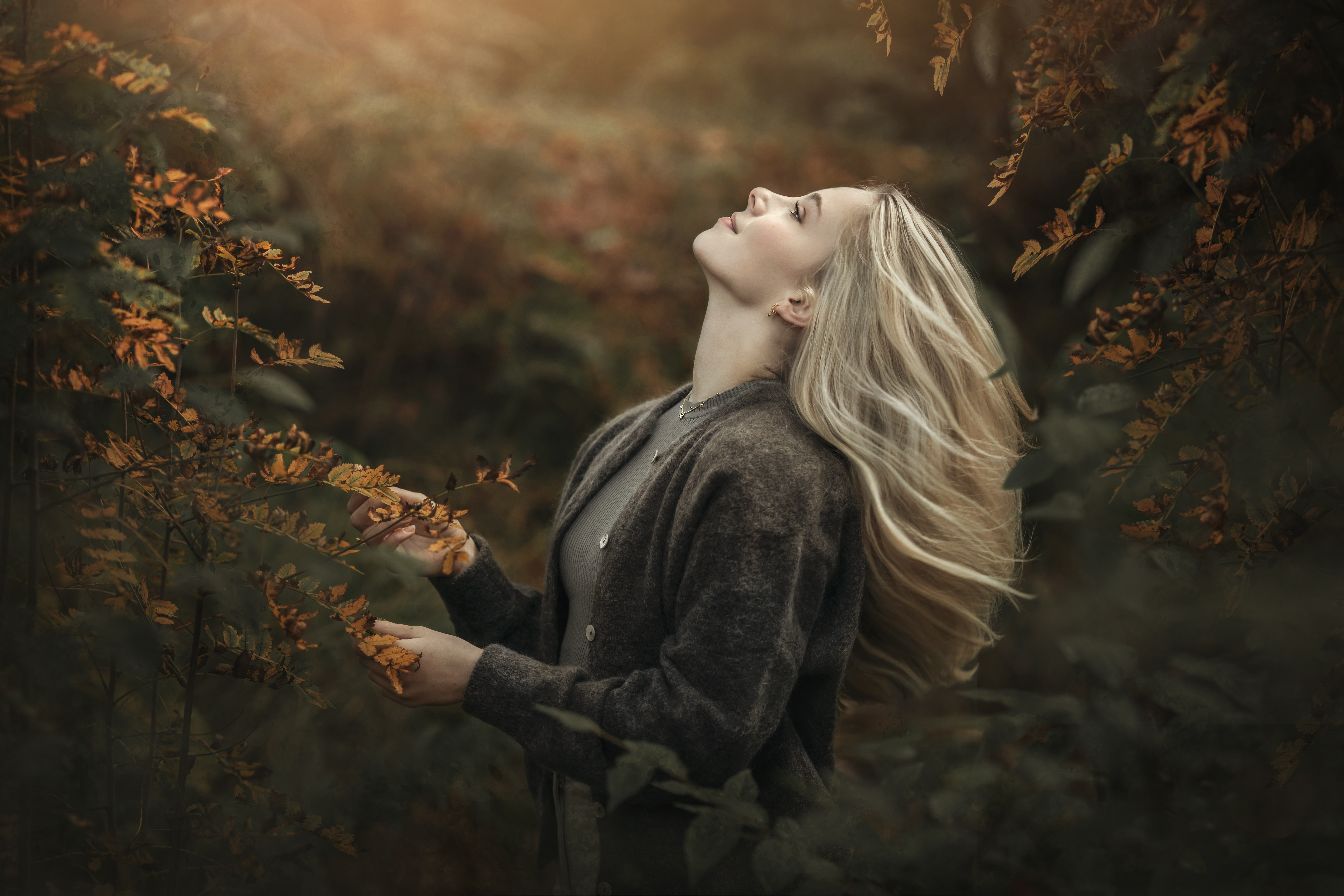 Konfirmasjonsfotografering konfirmant konfirmasjon fotograf stavanger bunadsbilder dressbilder