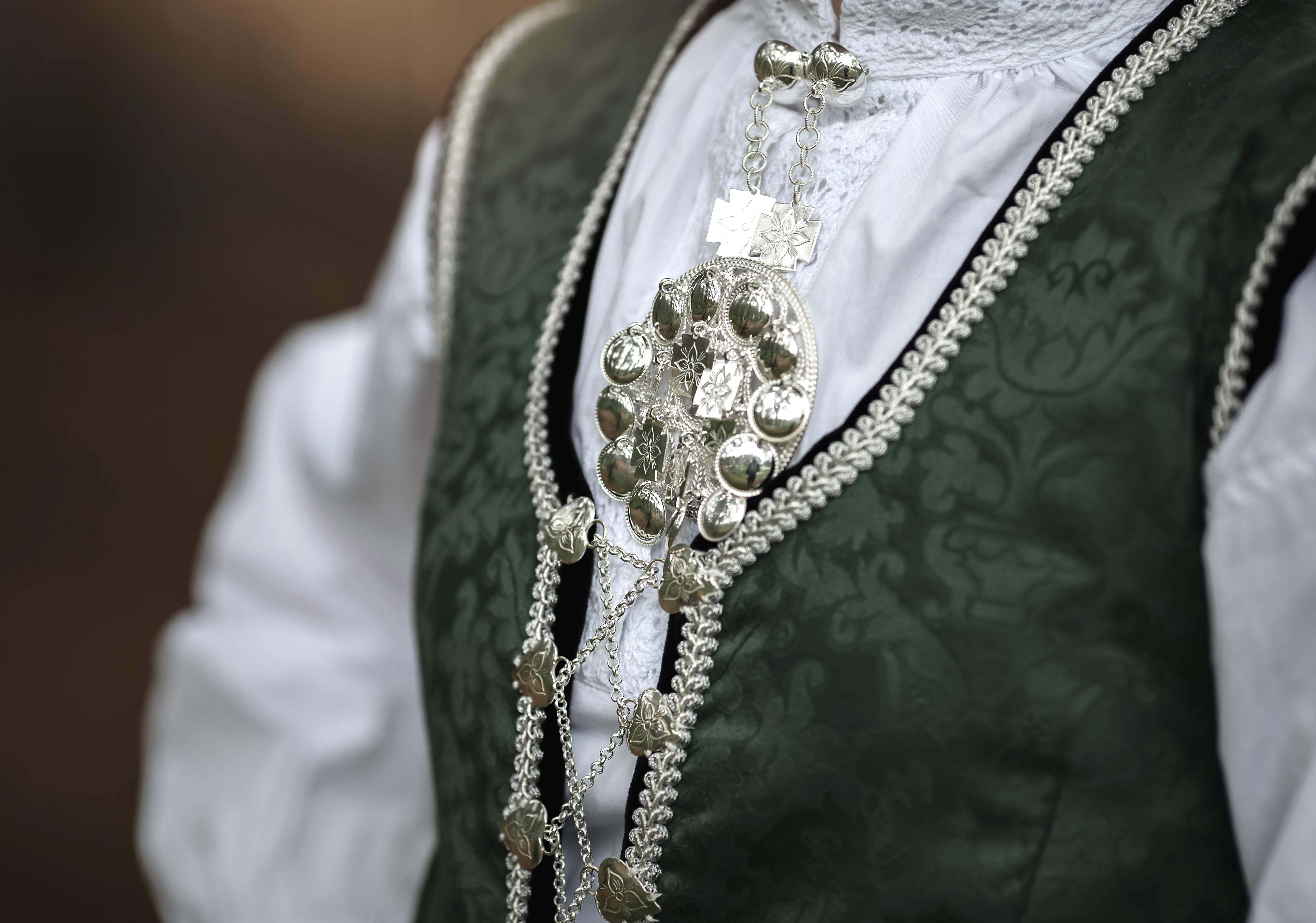 Konfirmasjonsfotografering konfirmant konfirmasjon fotograf stavanger bunadsbilder dressbilder