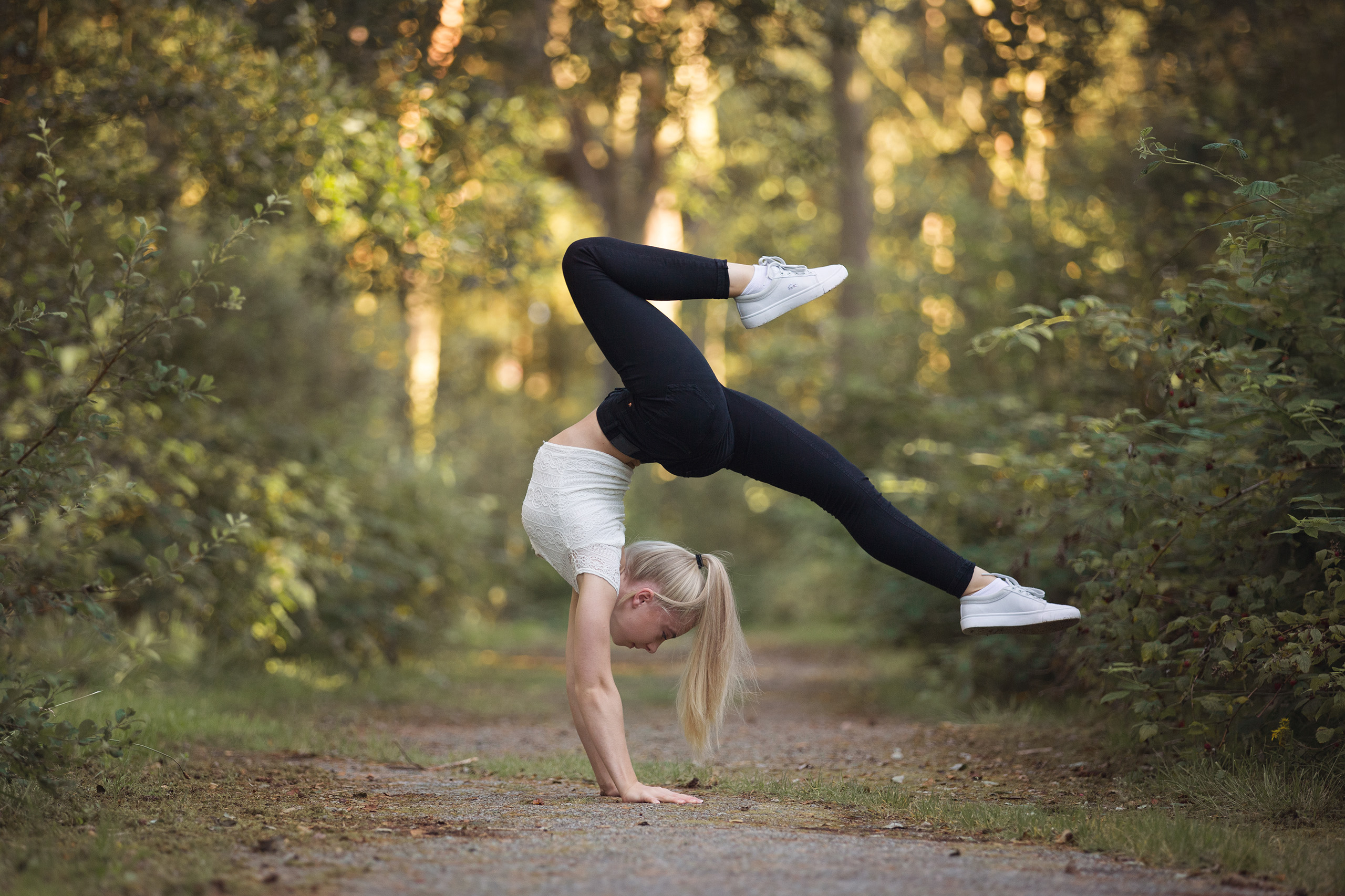 Konfirmasjonsfotografering konfirmant konfirmasjon fotograf stavanger bunadsbilder dressbilder